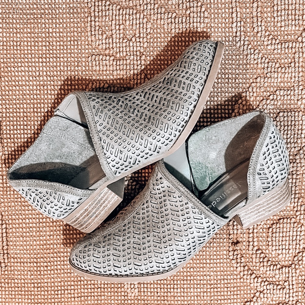 Tan/Grey Short Bootie